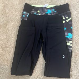 Black ivivva legging